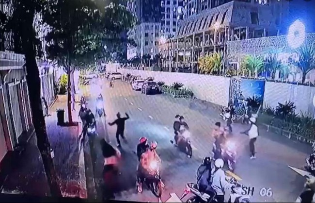Liên tiếp bắt giữ nhiều đối tượng náo loạn đường phố: ngang nhiên dùng h.ung khí kéo lê trên đường - Hình 2