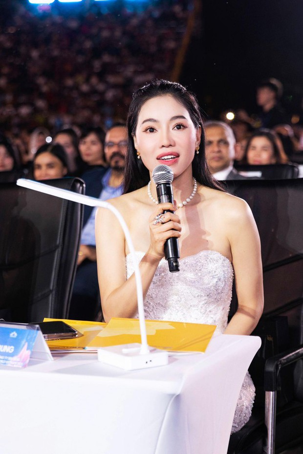Bà Phạm Kim Dung xin lỗi vì những phát ngôn chưa chuẩn của Hoa hậu Ý Nhi - Hình 1
