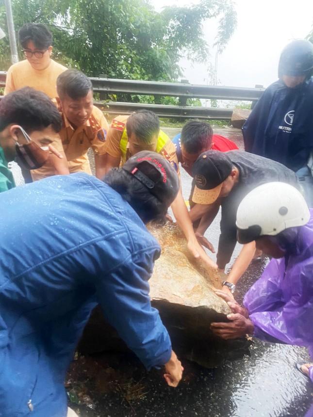 Xót xa Thượng úy CSGT hy sinh ngay sát ngày cưới khi làm nhiệm vụ trong vụ sạt lở đèo Bảo Lộc - Hình 3