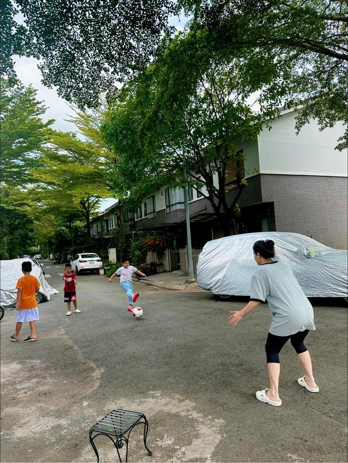 Chồng cũ Nhật Kim Anh chính thức công khai bạn gái: Danh tính gây sốc, là nàng hậu khét tiếng Vbiz - Hình 7