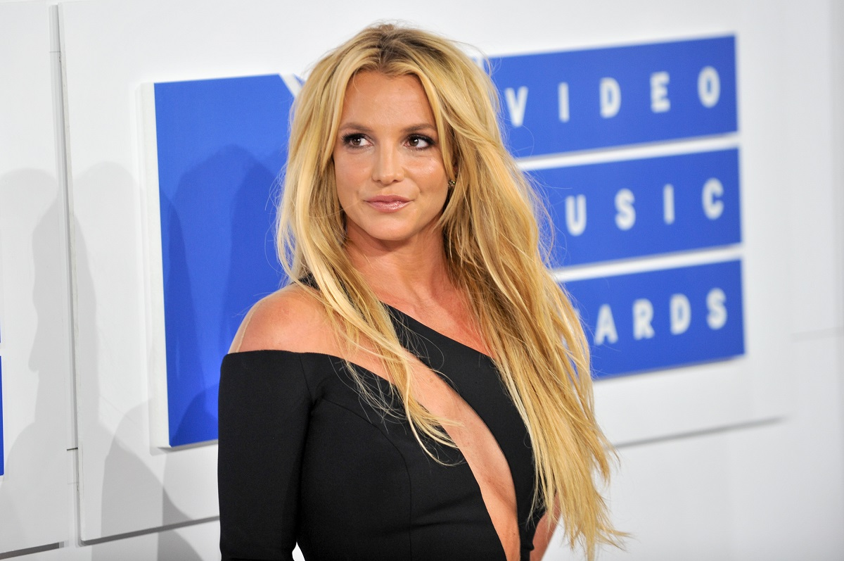 Britney Spears bị tát vào mặt, gây hiềm khích với sao bóng rổ Victor Wembanyama - Hình 4