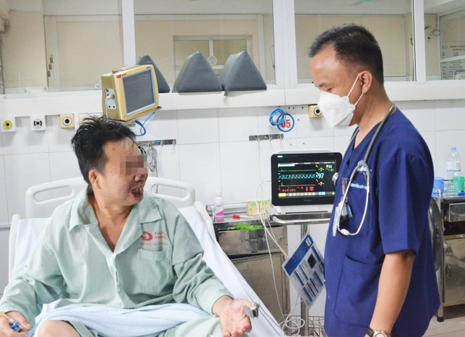 Chế biến thịt lợn, thường xuyên ăn tiết canh: người đàn ông bị suy đa tạng, nổi vân tím toàn thân - Hình 1