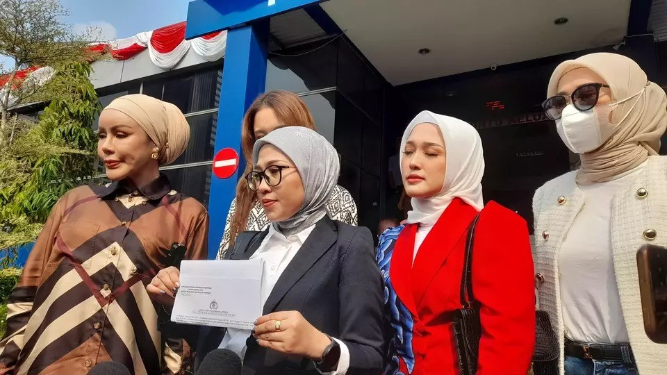 BTC Miss Universe Indonesia bị tố cáo lạm dụng t.dục, mua bán giải: bị hủy tư cách tổ chức? - Hình 7