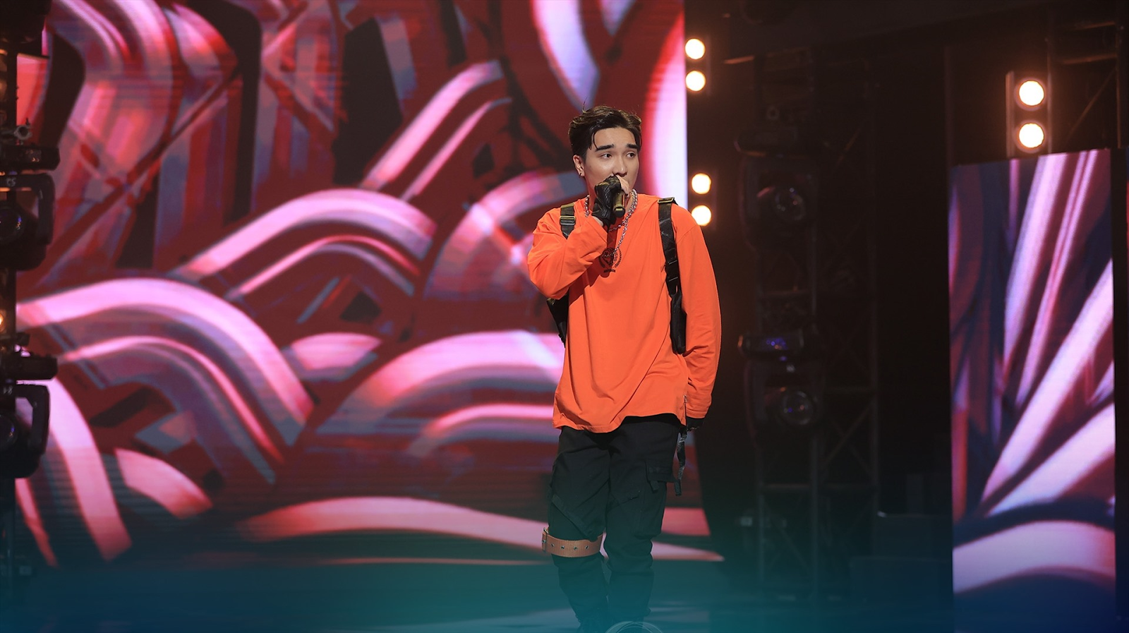 Rapper Ogenus: Từng là thực tập sinh Hàn Quốc, giờ trở thành khủng long trên sàn đấu Rap Việt - Hình 1
