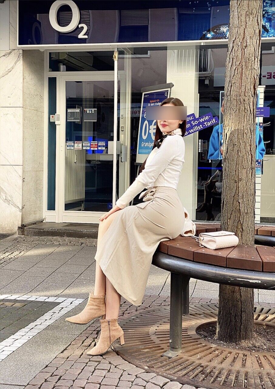 Danh tính má mì bị bắt vụ tiếp viên bán dâm nghìn đô: Là hotgirl hàng không, hay chào hàng lên MXH - Hình 5