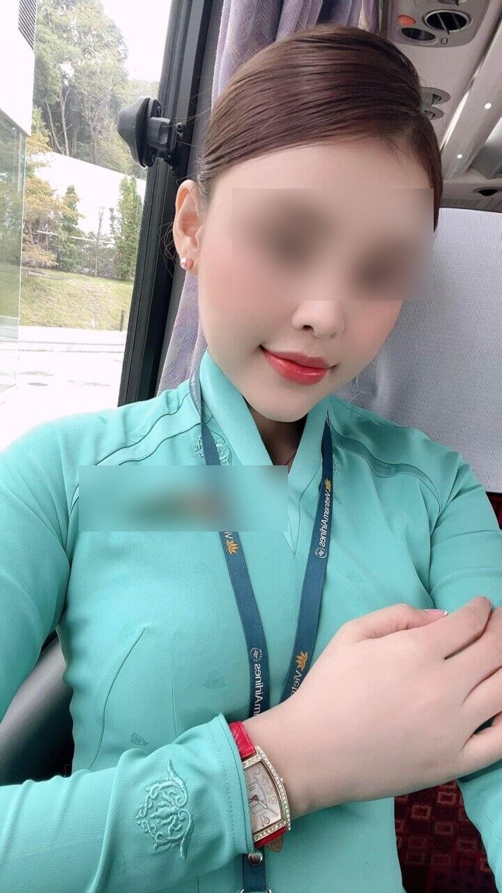Danh tính má mì bị bắt vụ tiếp viên bán dâm nghìn đô: Là hotgirl hàng không, hay chào hàng lên MXH - Hình 3