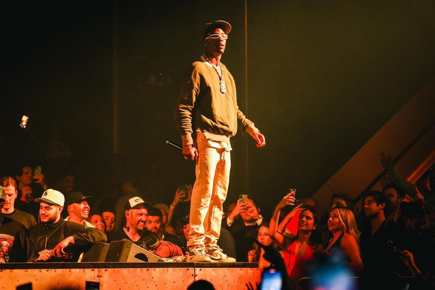 Concert Travis Scott gặp sự cố kinh hoàng, nam rapper chối bỏ trách nhiệm sau thảm kịch? - Hình 2