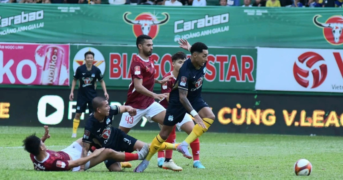 Ngoại binh HAGL tử nạn trong sự cố thảm khốc: hình ảnh người vợ khiến CĐM không cầm được nước mắt - Hình 6