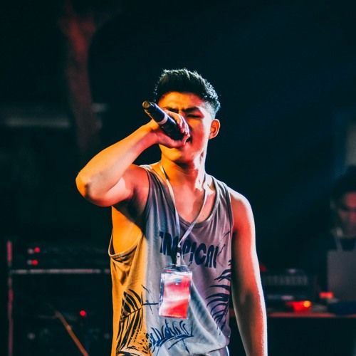 RAPPER TEZ: Đúng chuẩn con nhà người ta, học giỏi rap hay, ngựa chiến của team BigDaddy - Hình 2