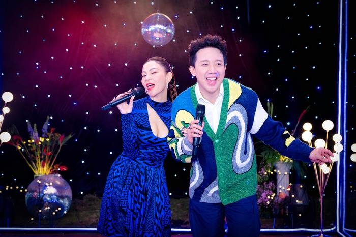 Thu Minh lộ nhan sắc khác lạ trong lúc quay clip hát hò, dân tình đặt nghi vấn mới dao kéo? - Hình 5
