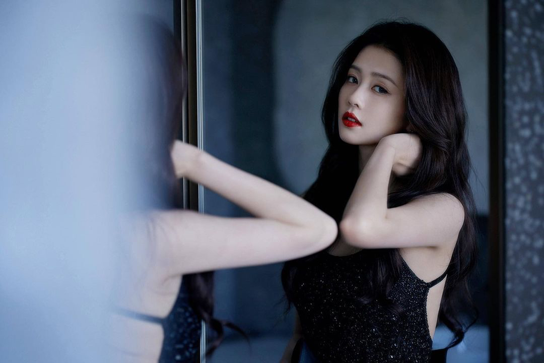 Bạch Lộc công khai hình ảnh thời mới quen Nhậm Gia Luân, fan đặt nghi vấn chia tay Vương Hạc Đệ? - Hình 1