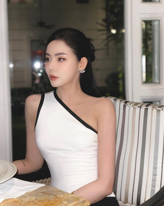 Người mẫu Phương Anh đăng loạt bài ẩn ý, bố ruột hé lộ chi tiết đặc biệt trước khi con gái qua đời - Hình 1