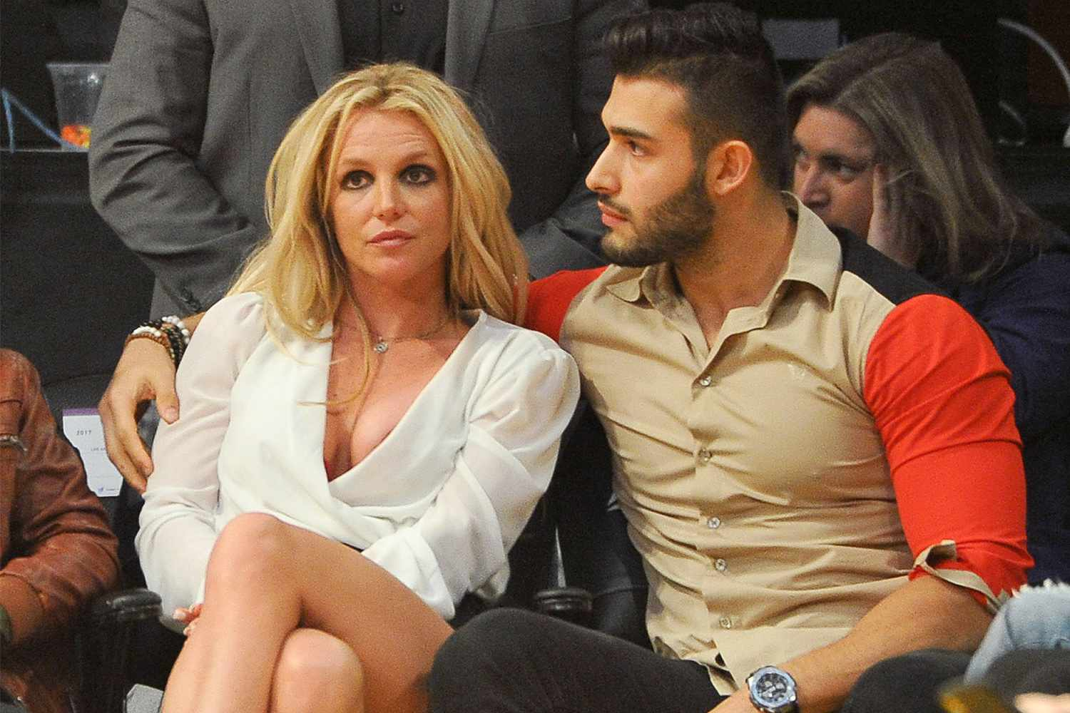 Nữ ca sĩ Britney Spears lao đao khi bị chồng trẻ đe dọa, tiết lộ thông tin nhạy cảm để kiếm chát - Hình 4