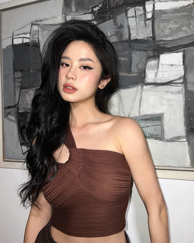 Hot girl tạp hóa Hàn Hằng lộ mặt mộc xuống cấp chưa từng thấy, nhan sắc nữ thần giờ còn đâu? - Hình 4