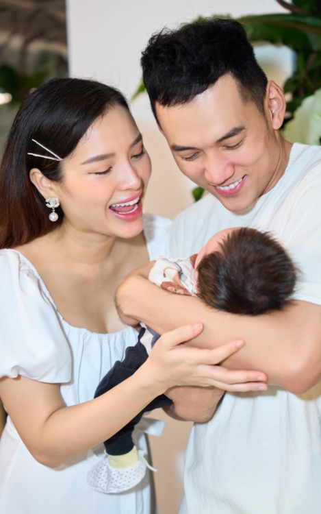 Phương Trinh Jolie tiết lộ sức khỏe bất thường của 2 mẹ con hậu ở cữ , CĐM lo sốt vó - Hình 5