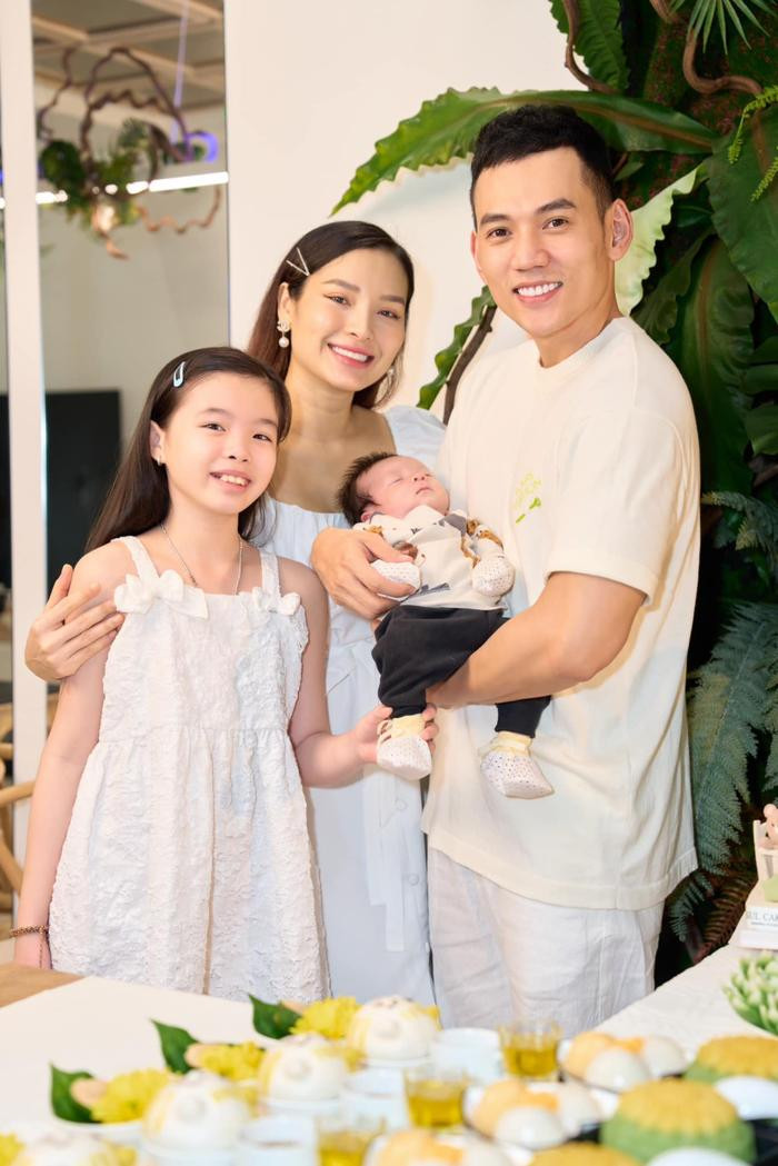 Phương Trinh Jolie tiết lộ sức khỏe bất thường của 2 mẹ con hậu ở cữ , CĐM lo sốt vó - Hình 4