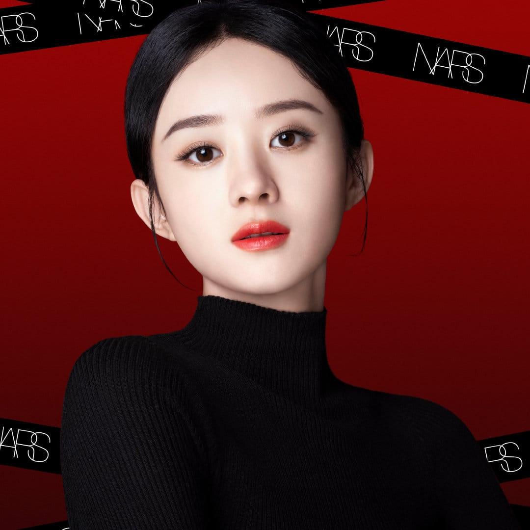 Triệu Lệ Dĩnh lộ ảnh diện váy cưới, nghi vấn chuẩn bị tái hôn tuổi U40, netizen phản ứng bất ngờ - Hình 1