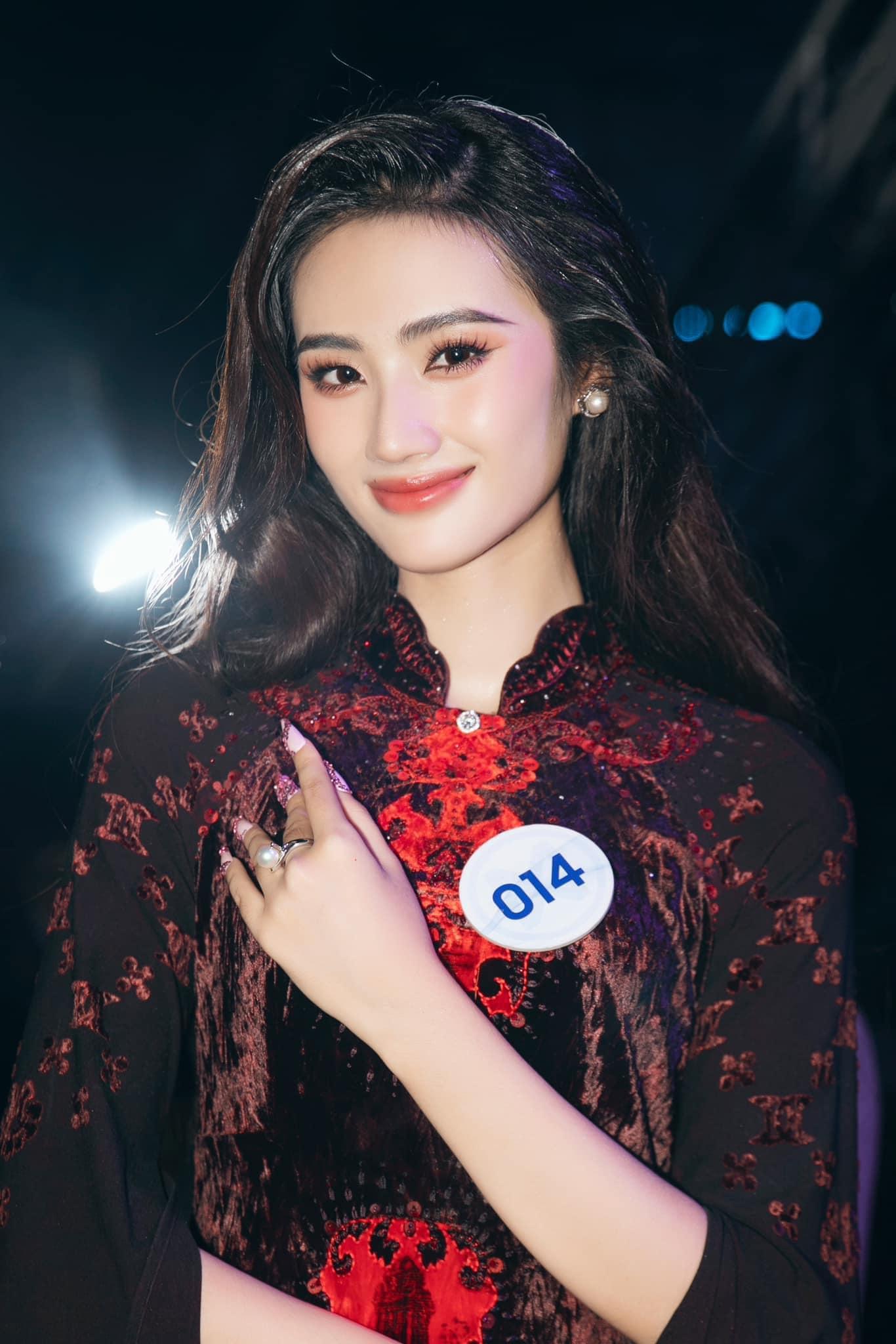 Ý Nhi thêm phát ngôn sốc, tự xếp ngang hàng với Hàn Mặc Tử và vua Quang Trung, lòi lỗ hổng kiến thức - Hình 8