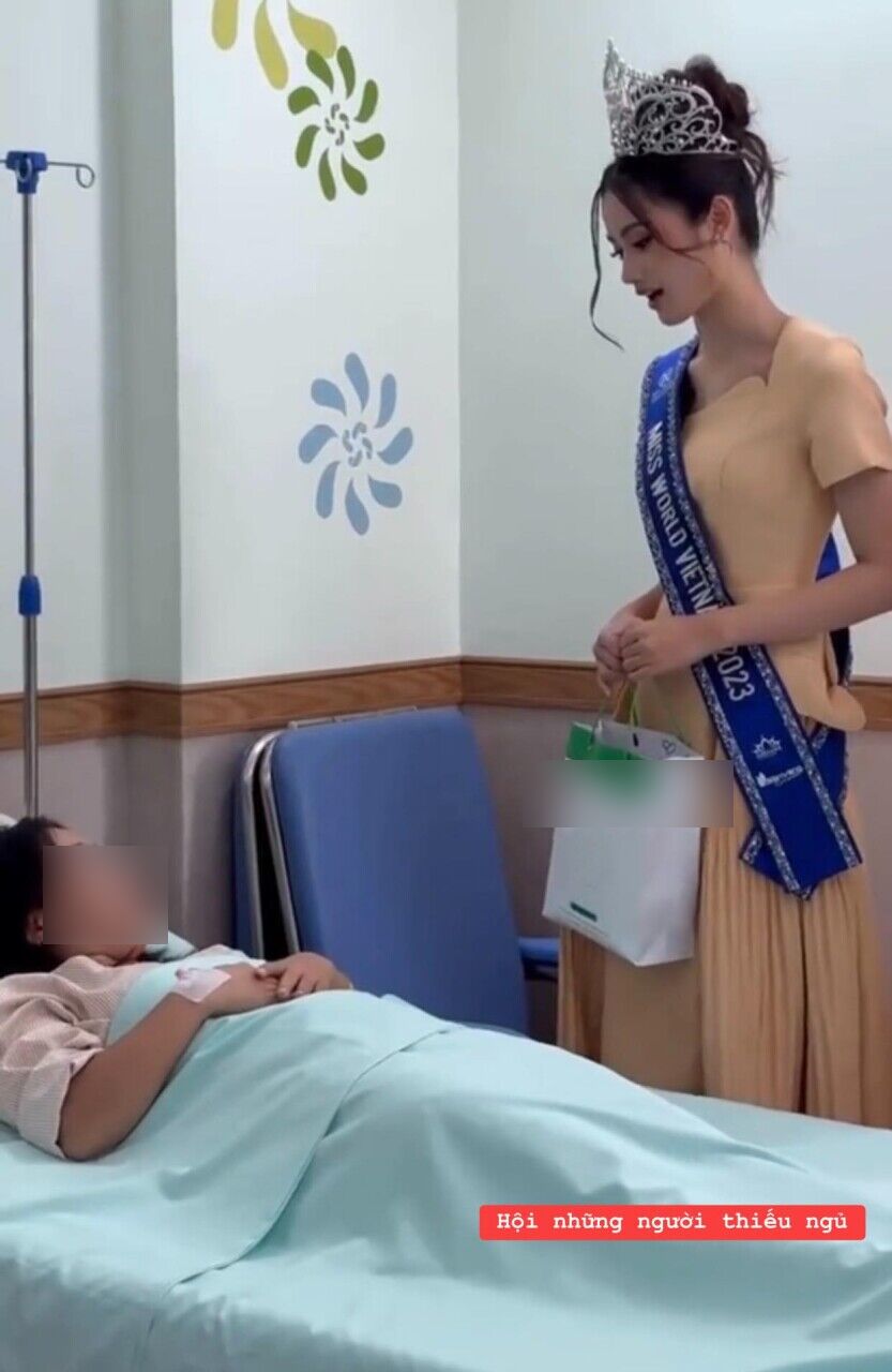 Ý Nhi thêm phát ngôn sốc, tự xếp ngang hàng với Hàn Mặc Tử và vua Quang Trung, lòi lỗ hổng kiến thức - Hình 4