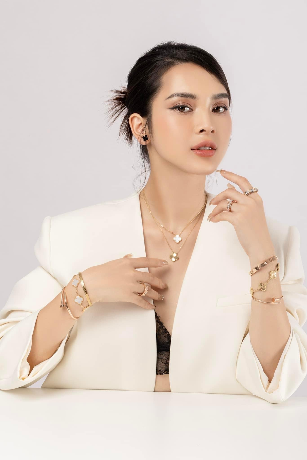 Người yêu Quỳnh Lương lần đầu lên tiếng về quy tắc yêu của bạn gái, câu trả lời lại gây hoang mang! - Hình 1
