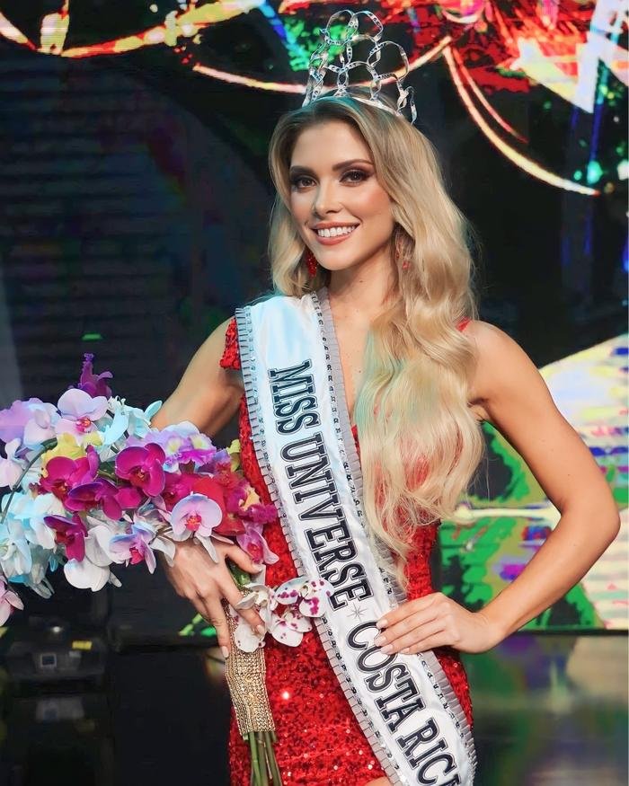 SỐC: Mỹ nhân Việt đăng quang Miss Universe Canada, đối đầu trực diện với đại diện quê nhà - Hình 22