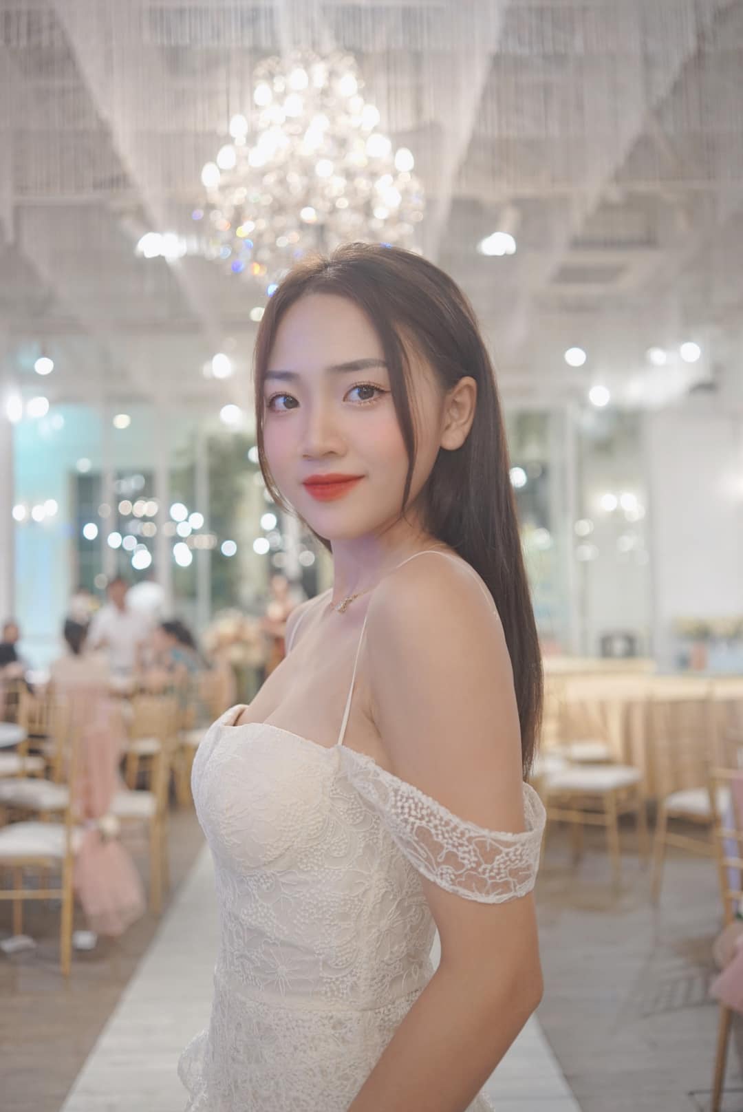 Tiktoker triệu follow Lan Anh SVM bị tác động vật lý vì giật chồng, đi khách sạn với chủ tịch - Hình 5