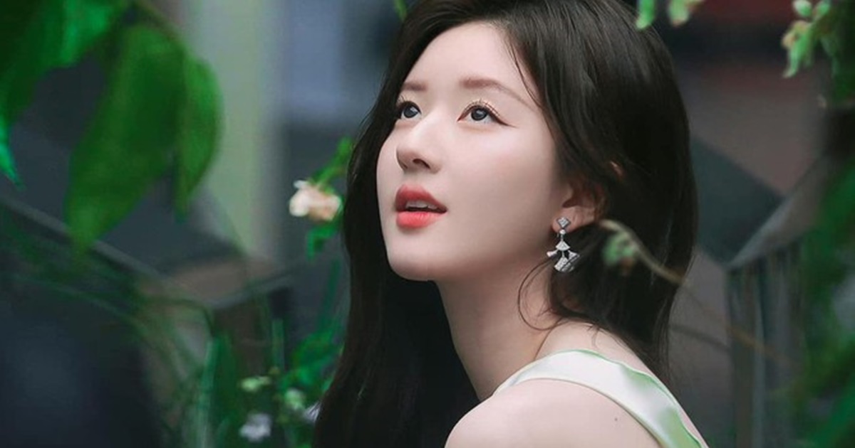 Triệu Lộ Tư xài lại chiêu cũ để đánh bóng tên tuổi, không ngại đụng chạm với loạt mỹ nhân Cbiz - Hình 8
