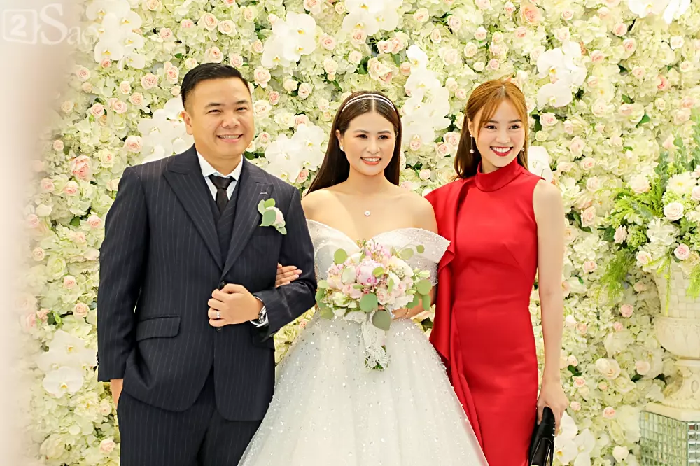 Nhất Trung: Đạo diễn phim Cua Lại Vợ Bầu, đa tài bật nhất Vbiz - vừa sáng tác nhạc, vừa làm phim - Hình 4