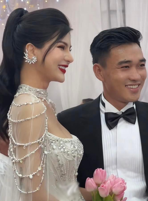Hot girl Genz lên xe hoa: nhan sắc tựa thần tiên tỷ tỷ, hé lộ 1 điểm đặc biệt trong đám cưới - Hình 6
