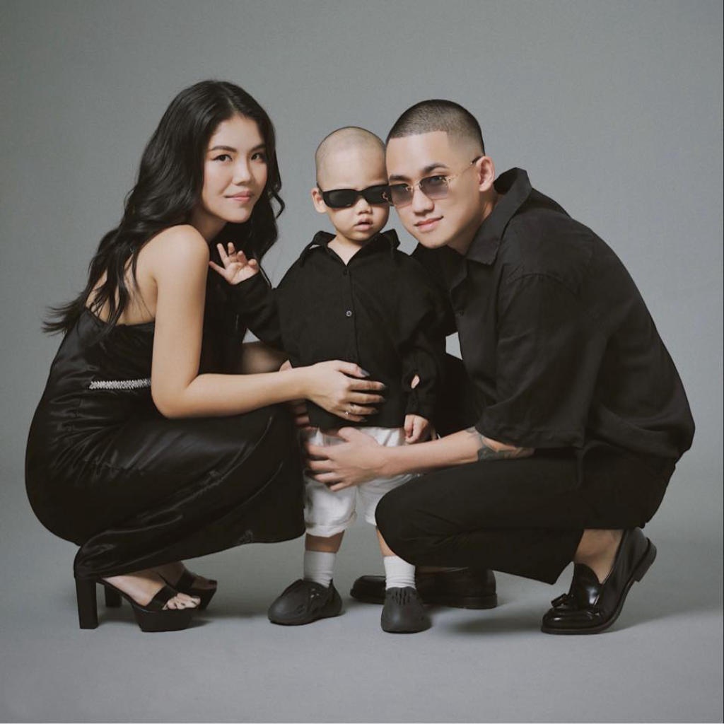 2 Youtuber cho fan tiêu hết tiền thẻ đen, quẹt thả ga đến vài trăm triệu, biết lý do mà ngưỡng mộ - Hình 1