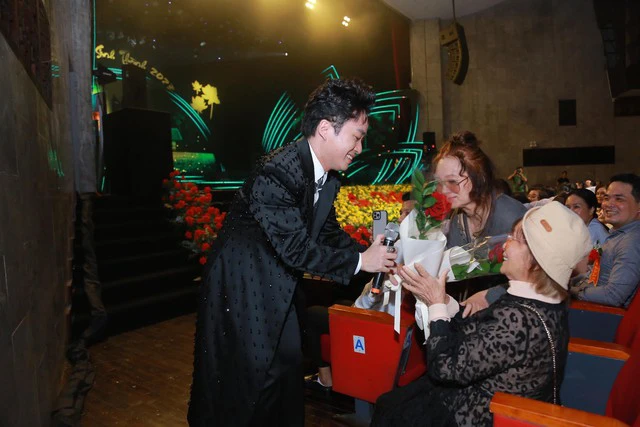 Hiền Thục không kiềm được nước mắt khi hát Nhật Ký Của Mẹ, tiết lộ lý do khiến ai cũng xúc động - Hình 5