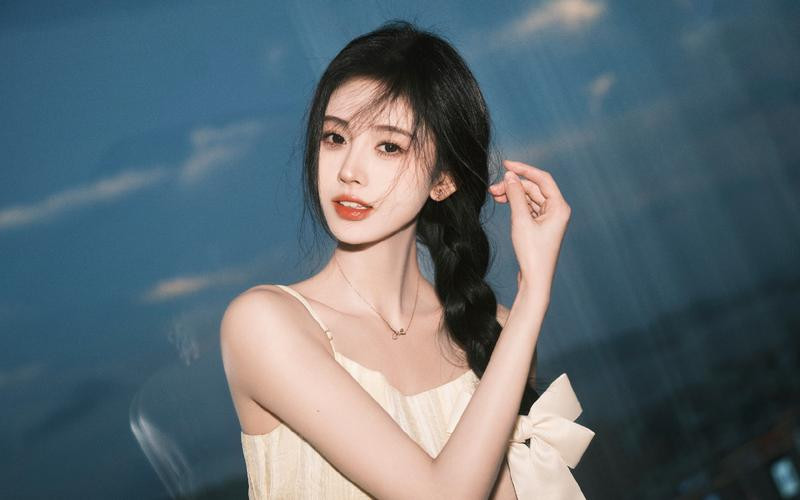 Dương Mịch xinh đẹp hút hồn ở tuổi 37, vừa xuất hiện CĐM lại réo tên Cúc Tịnh Y - Hình 4