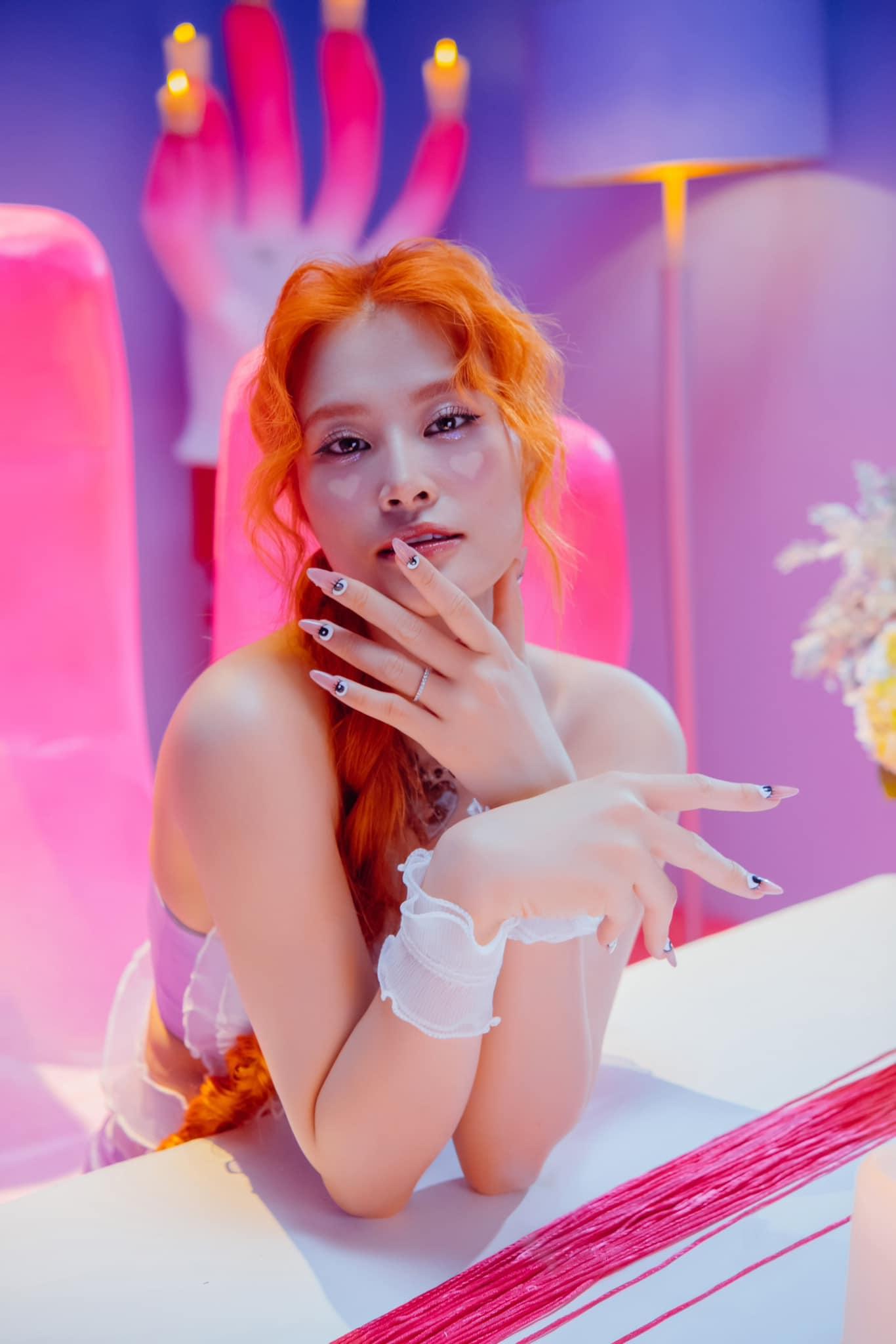 Đông Nhi ra MV flop dập mặt, view lẹt đẹt dù chỉ dài 3 phút, CĐM chê bai, so sánh The New Mentor - Hình 3