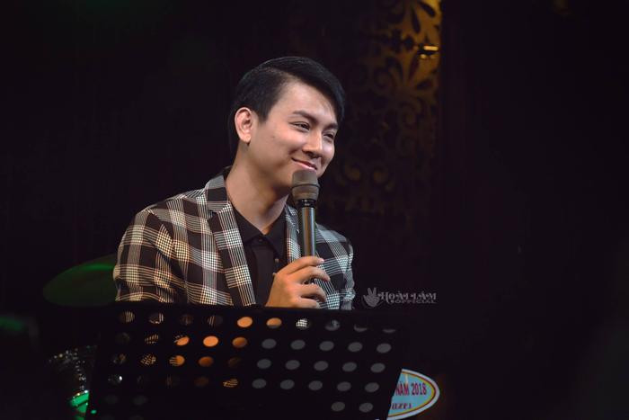 Hồ Văn Cường được khen ăn đứt Hoài Lâm, giọng ca tiến bộ vượt bậc so với thời hát cùng Phi Nhung? - Hình 2