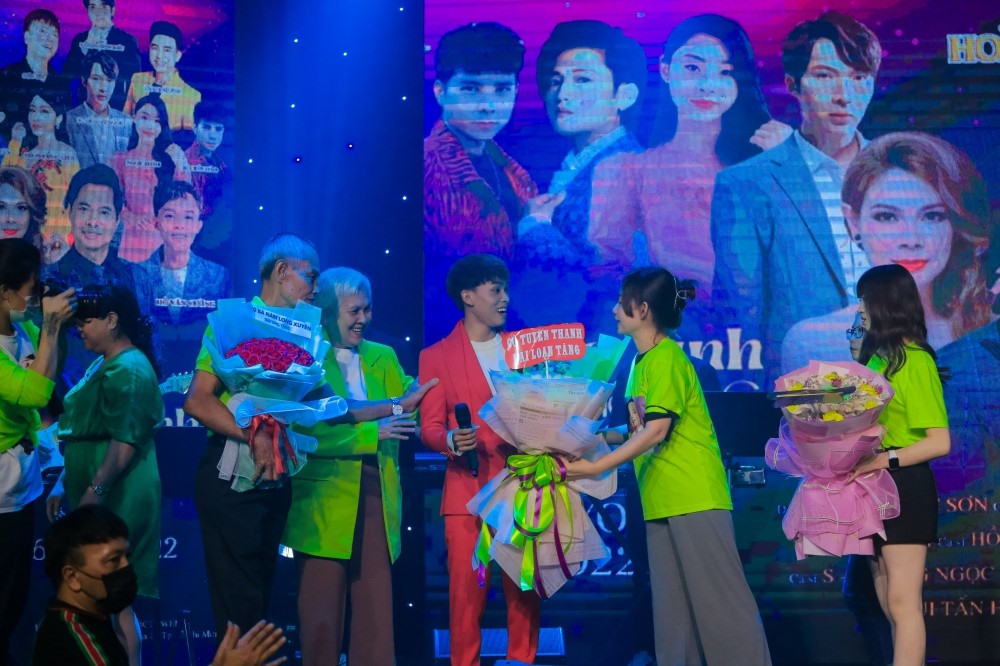 Hồ Văn Cường âm thầm quay MV, tạo hình mới được hé lộ tạo khiến CĐM xôn xao - Hình 6