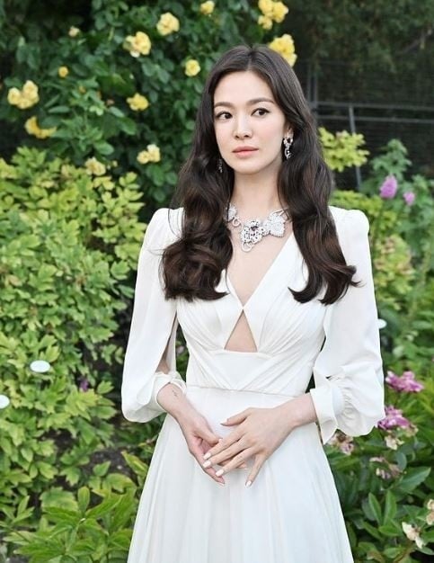 Song Hye Kyo lần đầu thừa nhận khổ vì 1 chuyện trong khi chồng cũ Song Joong Ki hạnh phúc viên mãn - Hình 3