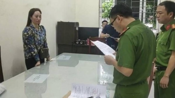 Cô đồng bổ cau đúng nhận, sai cãi bị bắt tạm giam vì bị tố lừa đảo, chiếm đoạt tài sản 180tr đồng - Hình 5