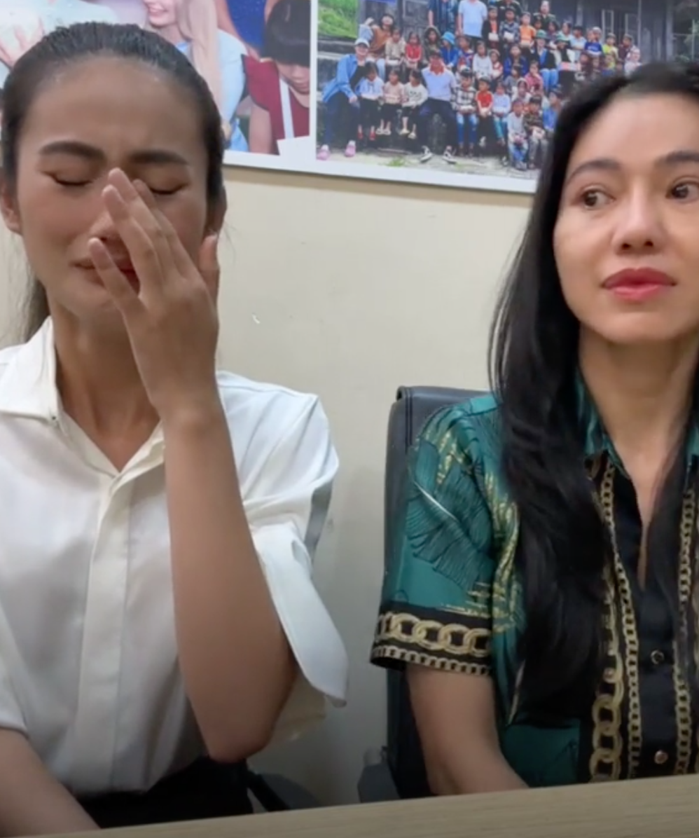 CEO chủ quản Ý Nhi lộ khoảnh khắc sợ tái mặt trên thảm đỏ sau loạt drama, ngăn MC gọi là dì Dung - Hình 3