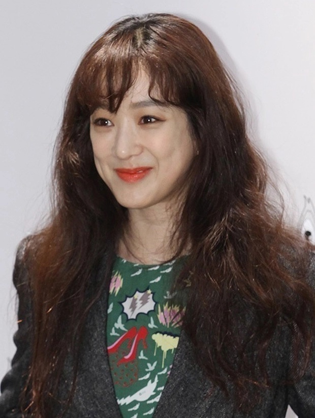 Jung Ryeo Won: Tình đầu Hyun Bin, từng bị tố đào mỏ, mất vị thế vì dao kéo, U40 vẫn độc thân - Hình 5