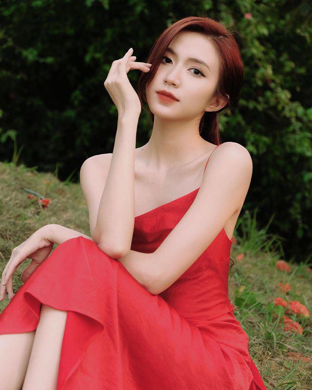 N.ữ sin.h top 1 trường nghệ thuật ngoài đời đẹp trong veo, ăn mặc điệu đà hơn trên phim - Hình 7