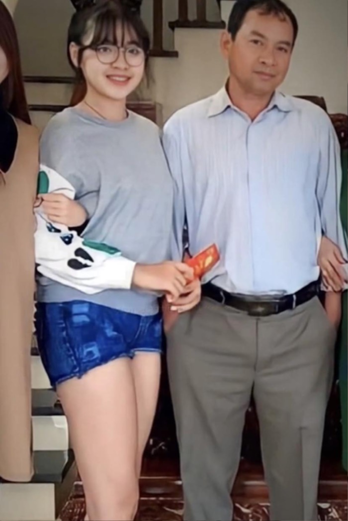 Hotgirl trứng rán Trần Thanh Tâm lộ ảnh phát phì 70kg, thân hình mũm mĩm, nhan sắc mới tá hỏa - Hình 1