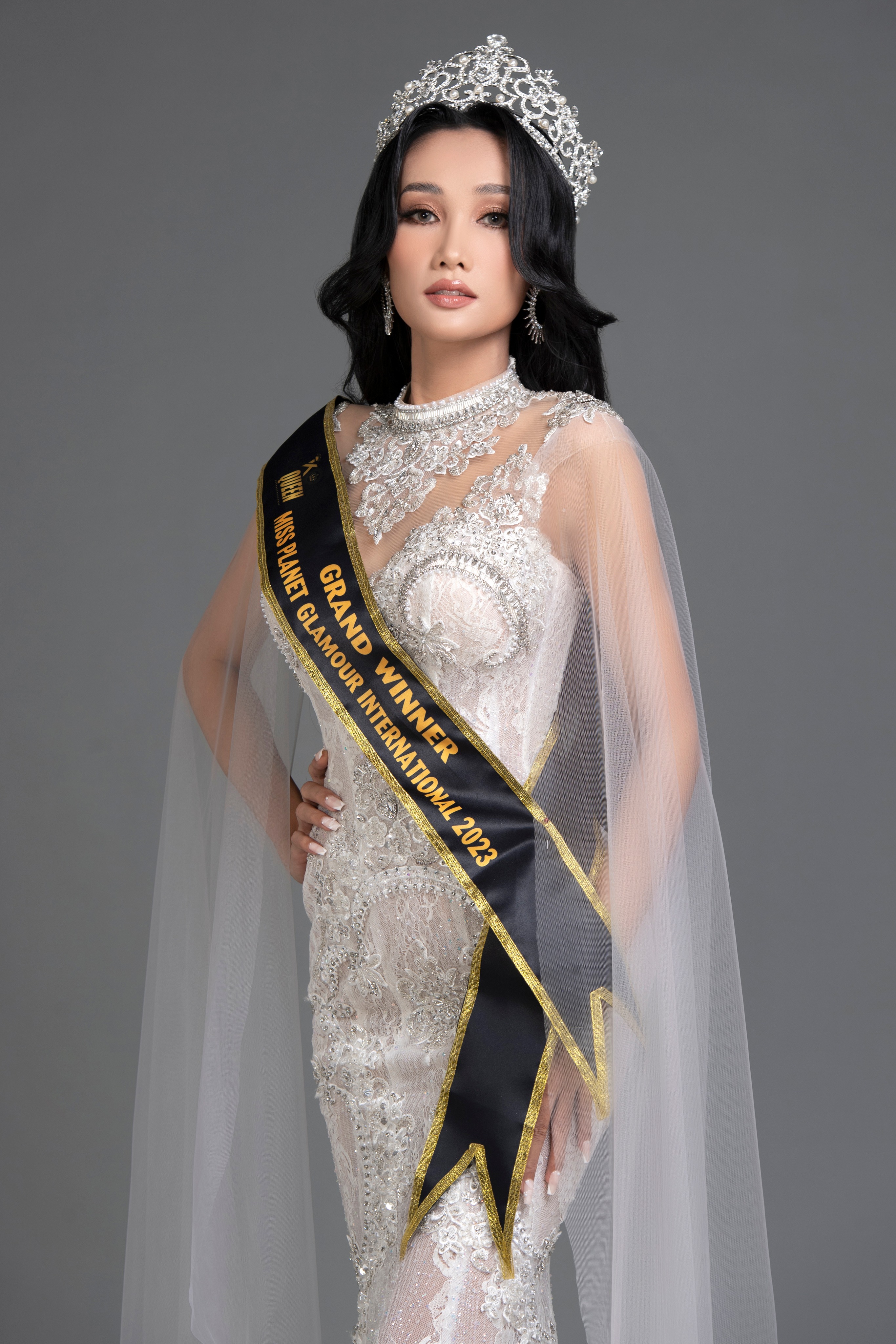 Hoa hậu hấp dẫn hành tinh Huỳnh Thi chứng minh sự bền bỉ, kiên trì để chạm đến đỉnh cao nhan sắc - Hình 4