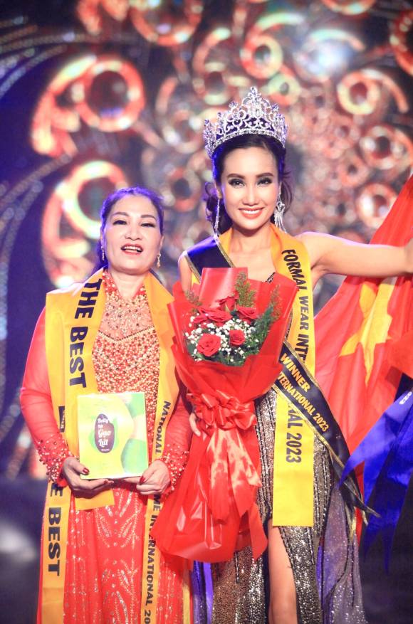 Hoa hậu hấp dẫn hành tinh Huỳnh Thi chứng minh sự bền bỉ, kiên trì để chạm đến đỉnh cao nhan sắc - Hình 6