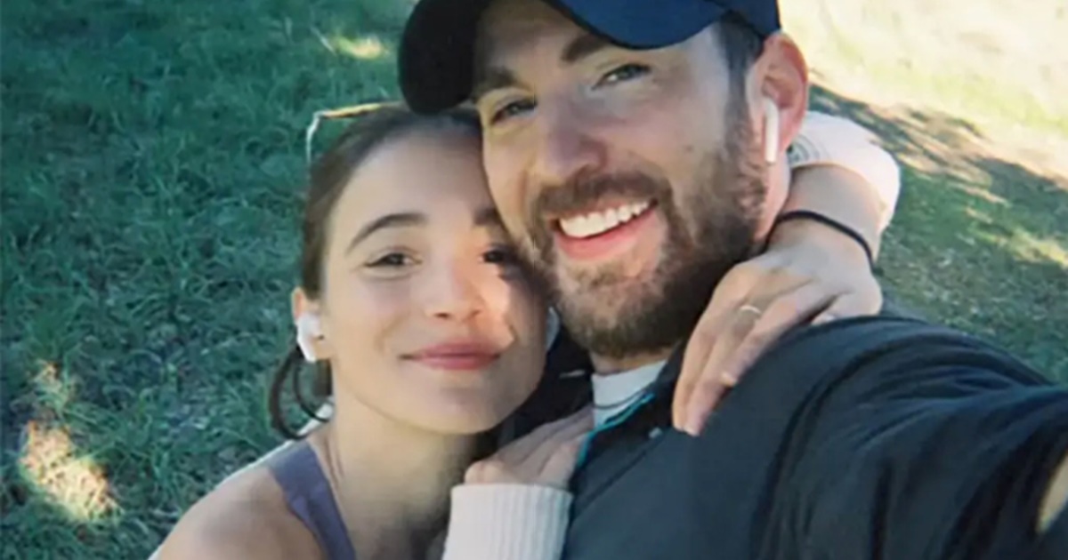 Đội trưởng Mỹ Chris Evans bí mật kết hôn, khách tham dự phải ký thỏa thuận, bị tịch thu điện thoại - Hình 6