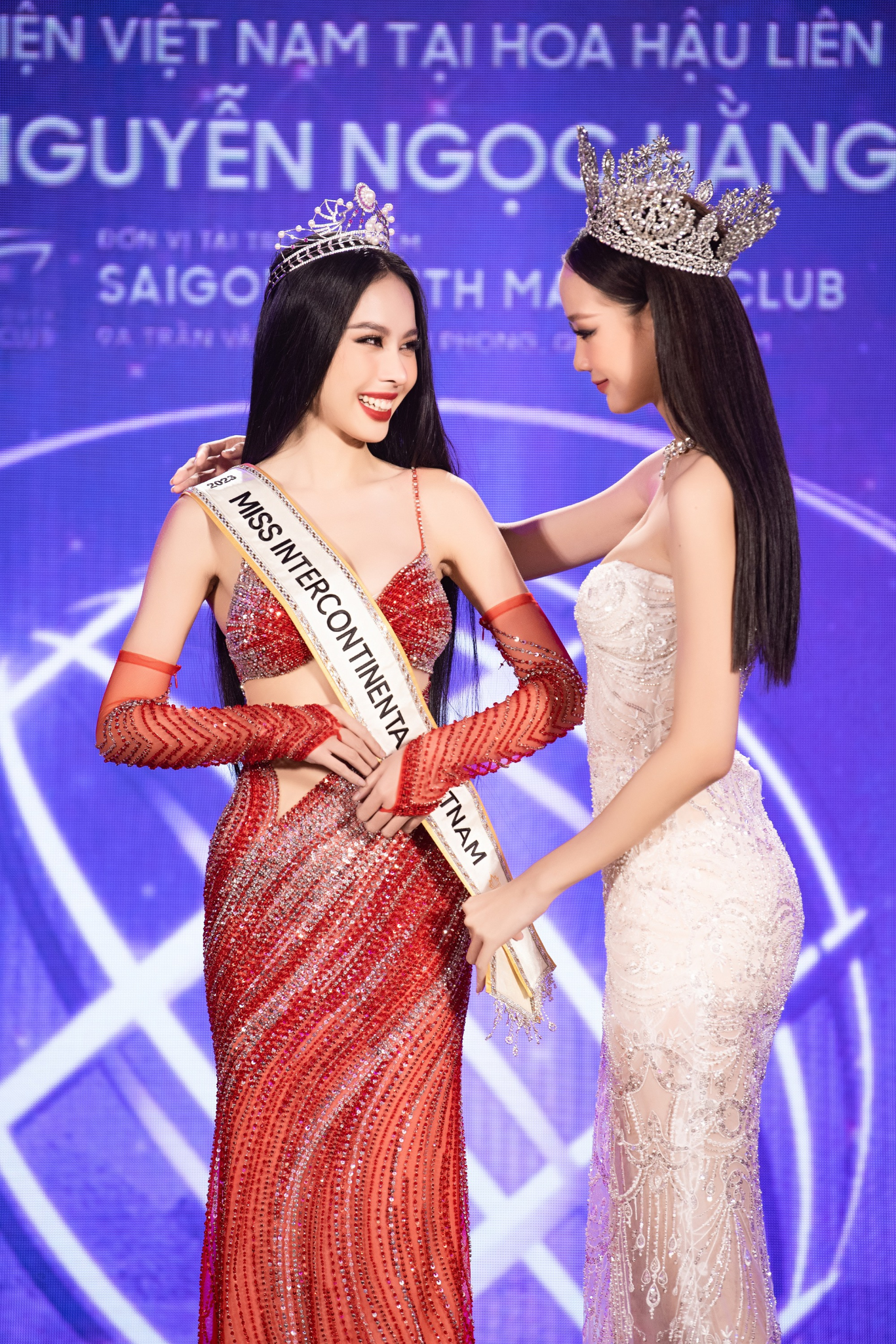 Á hậu Minh Kiên tiếp tục lẻ bóng tại sự kiện, thần sắc lúc này trở thành tâm điểm sự chú ý - Hình 6