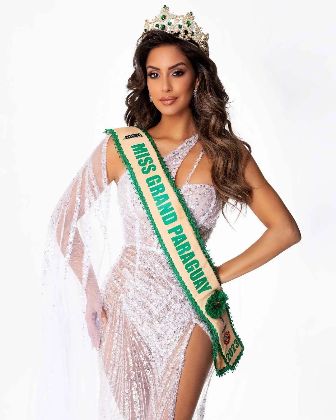 Miss Grand International 2023: Lộ danh tính 2 nàng hậu Latinh sang Việt Nam đối đầu với Hoàng Phương - Hình 1