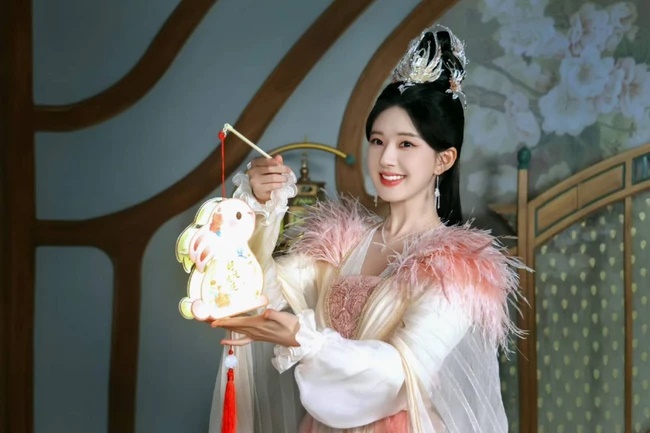 Triệu Lộ Tư bị nhân viên đăng đàn dài như sớ tố tính cách thật, sốc vì cách đối xử không giống ai - Hình 6