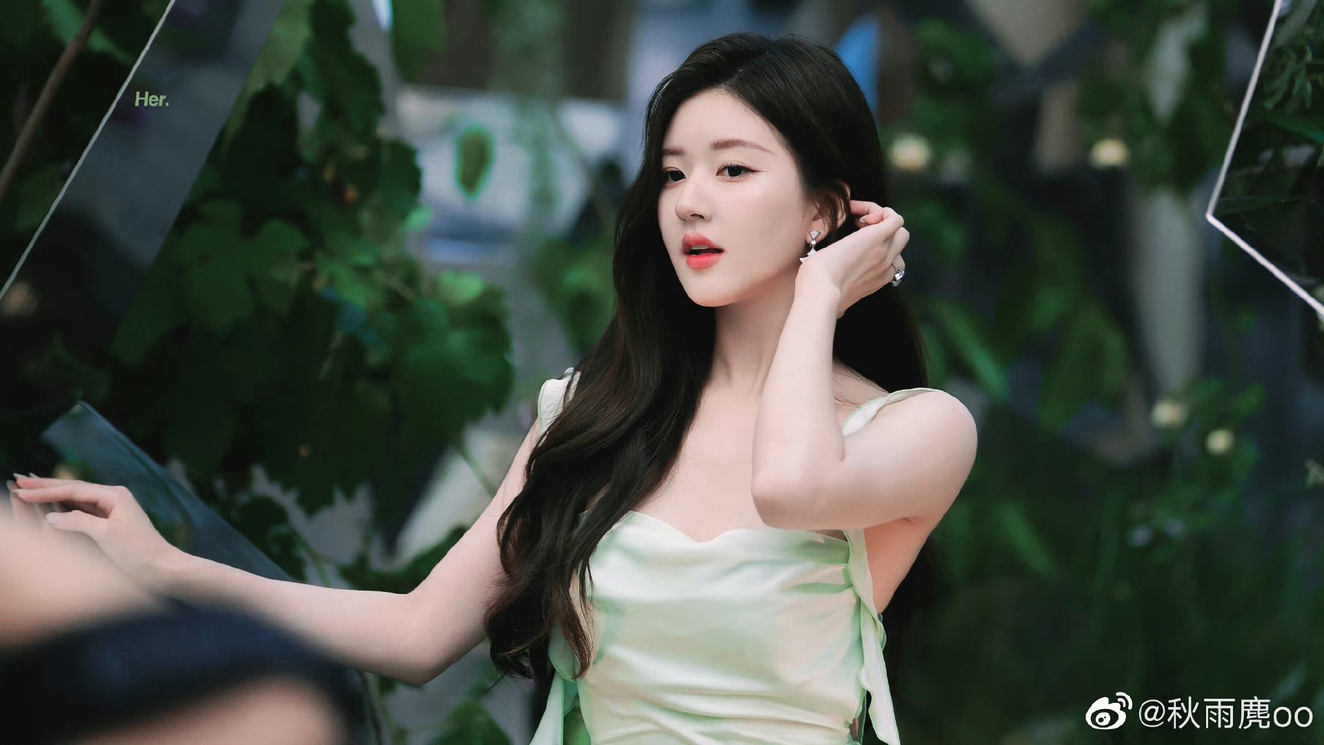 Triệu Lộ Tư bị nhân viên đăng đàn dài như sớ tố tính cách thật, sốc vì cách đối xử không giống ai - Hình 1