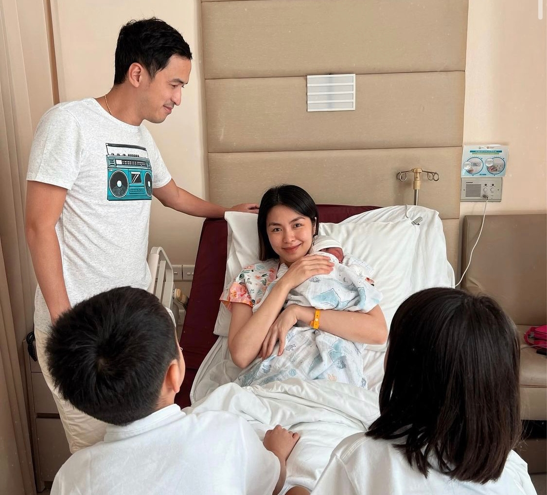 Cậu cả nhà Tăng Thanh Hà nhỏ tuổi đã khiến dân tình nhốn nháo vì hành động chuẩn soái ca - Hình 9