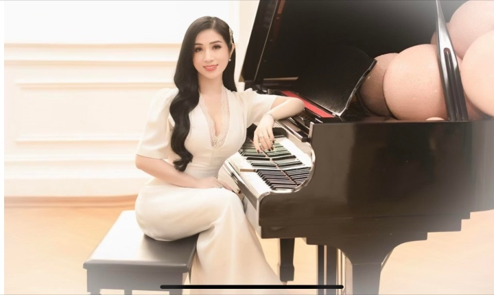Phương Nga - Quán quân Sao Mai đầu tiên: Học vị tiến sĩ, U50 xinh đẹp, giữ chức vụ cao - Hình 5